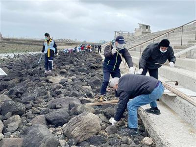 澎湖西衛淨灘 清出逾300公斤海廢