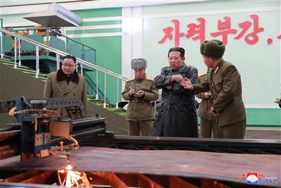 北韓認本週兩度試射 金正恩視察軍工廠