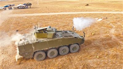 西班牙「龍騎兵」8輪甲車展開測評
