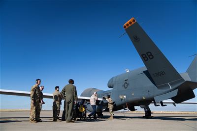 美空軍畢爾基地 告別「全球鷹」無人機