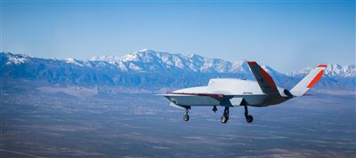 XQ-67A無人機首飛  通用載臺強化協同作戰