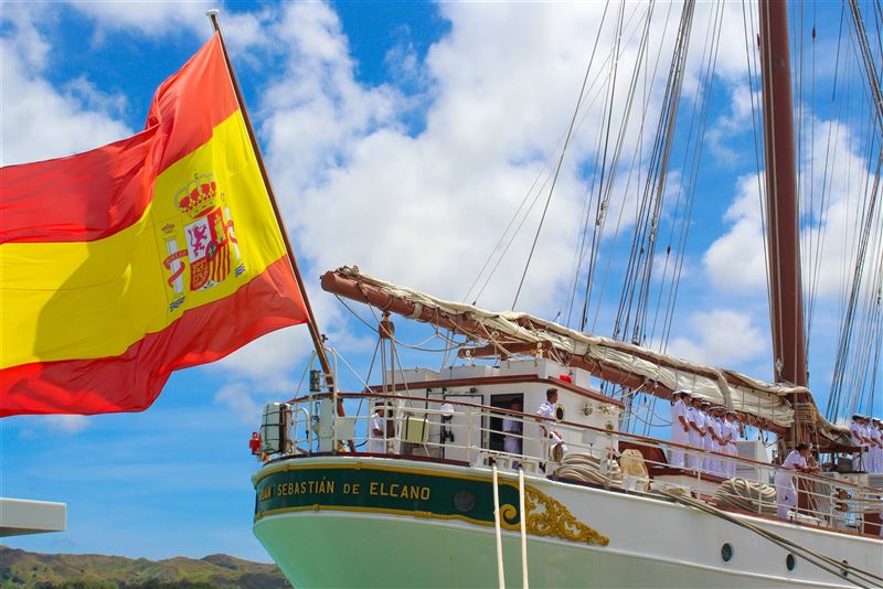 紀念麥哲倫環球500周年 西班牙訓練艦泊關島 2