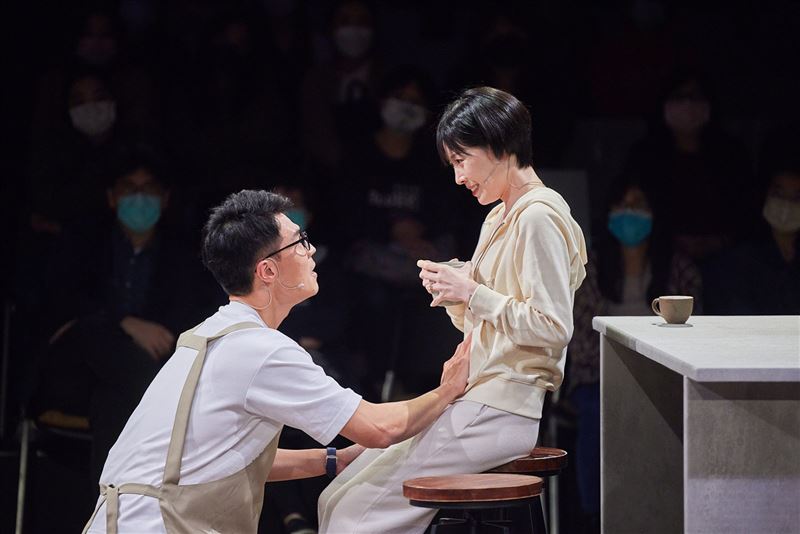 舞台劇《婚內失戀》水源劇場上演 鄧惠文直言積怨傷害婚姻3