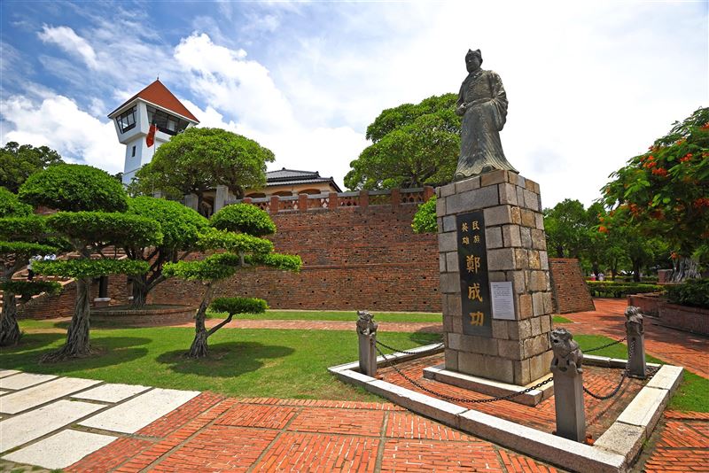 鄭成功攻臺之役後，建立臺灣史上第一個漢人政權。圖為安平古堡一隅。