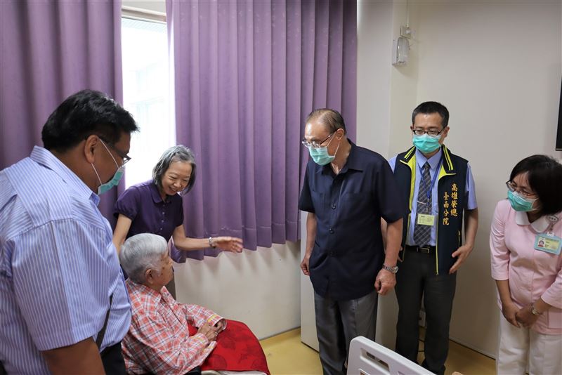 馮世寬視導高榮臺南分院 肯定高齡關懷及安寧醫療推展1