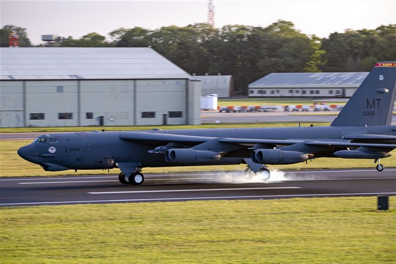 美B-52H戰略轟炸機重返歐洲1
