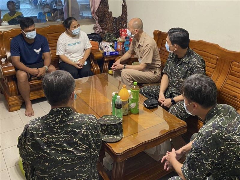 海軍副司令慰問阿瑪勒‧道卡杜家屬 全力協助治喪事宜2