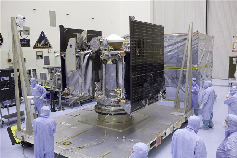 NASA探測器輕觸「貝努」小行星 取樣探索太陽系起源2