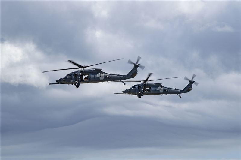 美軍接收首批HH-60W戰搜直升機2