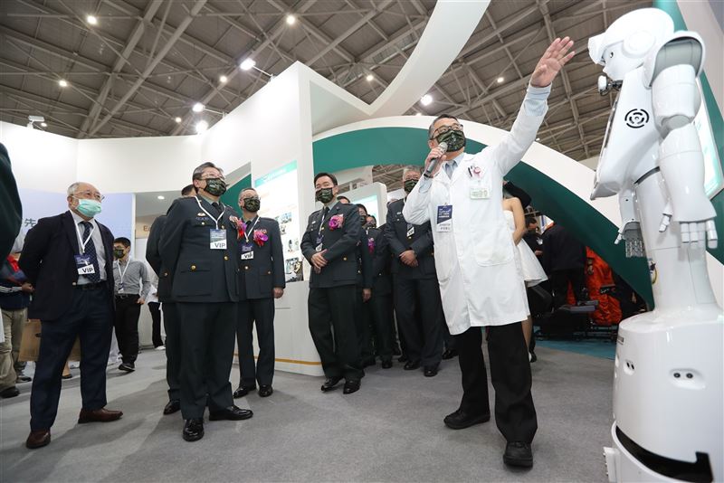 「2020台灣醫療科技展」國軍醫療體系陳展區開幕 展現軍陣醫學特色2