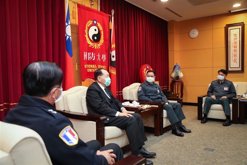 國防院霍董事長與王信龍交流會談 擴大戰略研究能量3