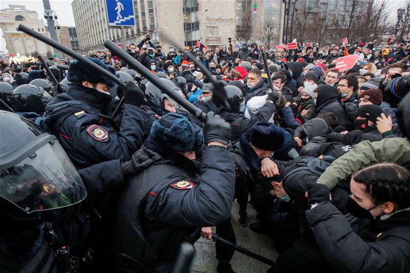 俄上百城連線示威 要求釋放反對派領袖納瓦尼1