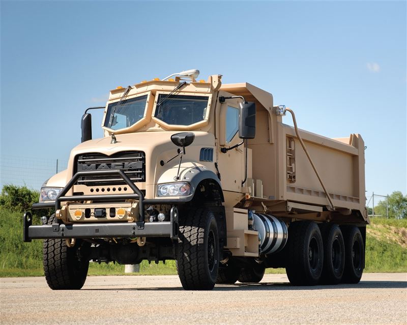 【強化極寒氣候戰力】美陸軍新型重型傾卸卡車 加裝引擎預熱裝置3