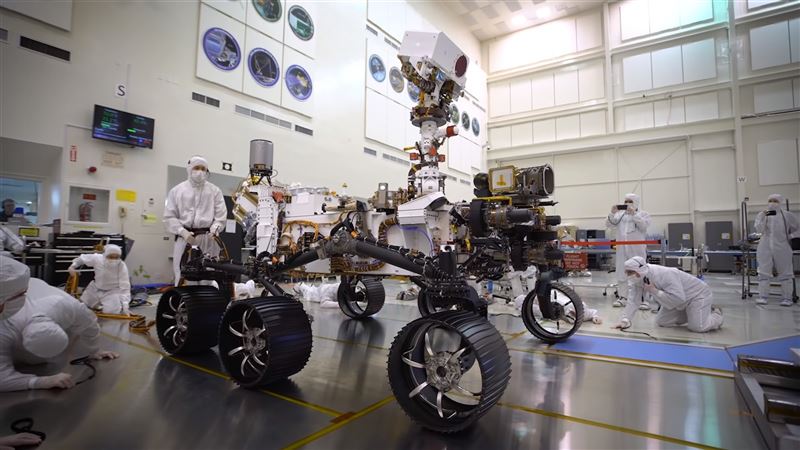 NASA「毅力號」抵火星 傳回首張影像5