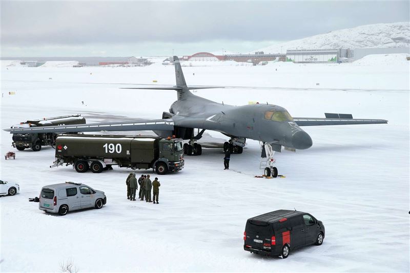 美B-1B轟炸機 首降北極熱加油2