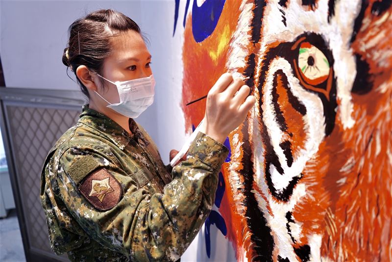 金防部柯孟汎手繪「虎軍」圖壁畫 向前輩致敬4
