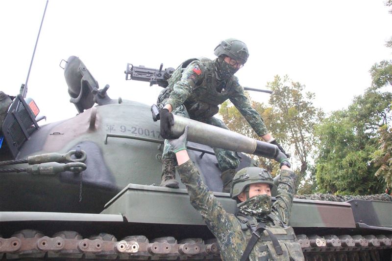 【一起來愛國】裝甲564旅戰備部隊演練 厚植戰力 2