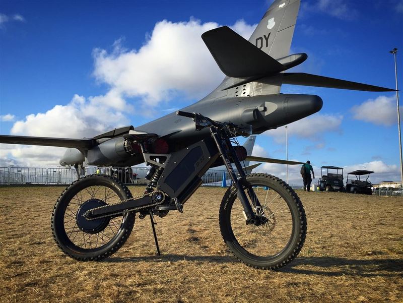 強化偵搜機動力  澳軍實測匿蹤電動自行車1