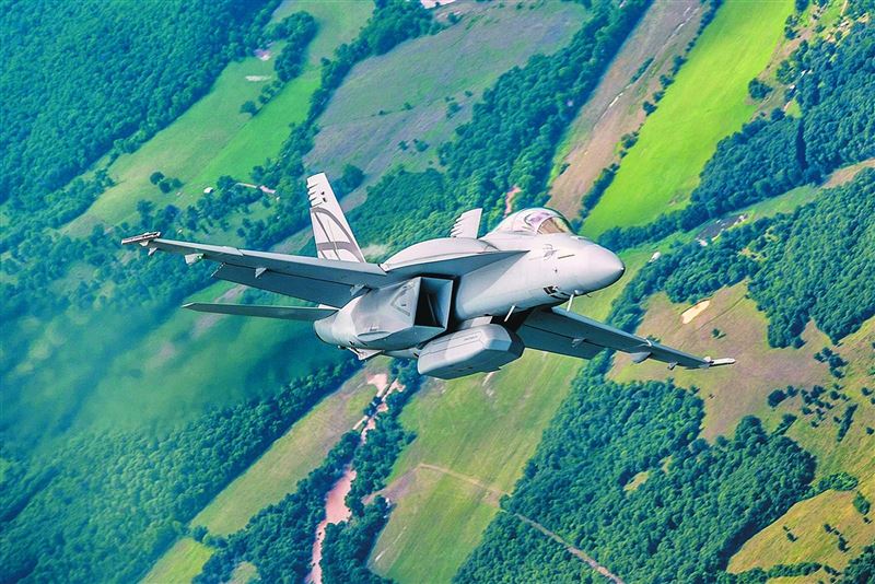 【武備巡禮】F-18I沉默大黃蜂戰機  性能媲美F-351