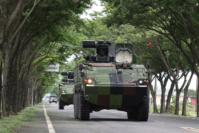 【軍事譯典通】CM32 Armored Vehicle High Speed 8x8 Monster （雲豹八輪甲車 快速機動如猛獸）1