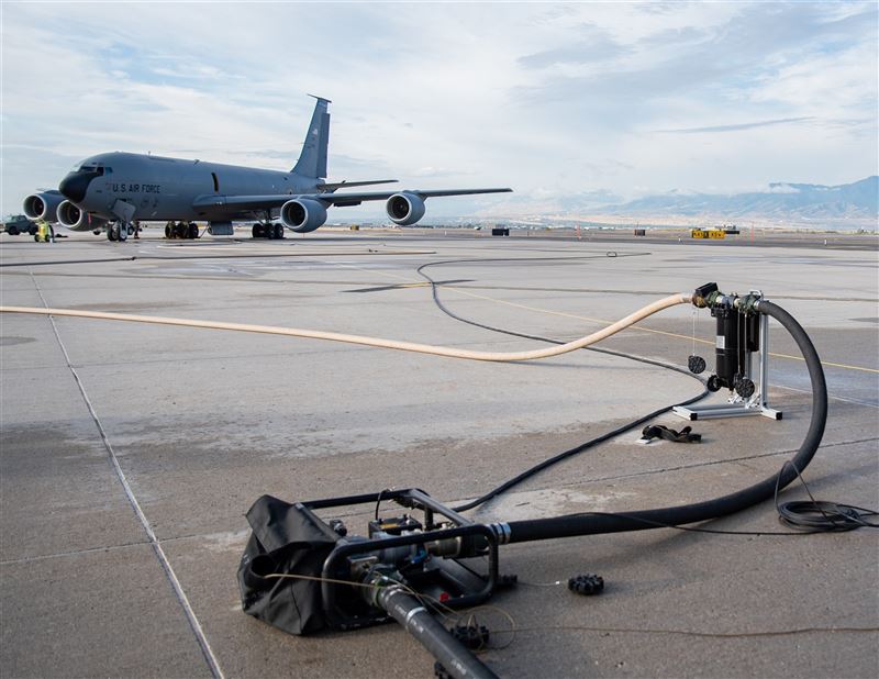 強化戰術彈性 美KC-135實測「小型前進區域加油套件」1