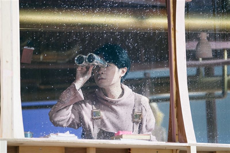 吳青峰「……海妖沙龍」MV耗時3個月 實景打造主題樂園海船2