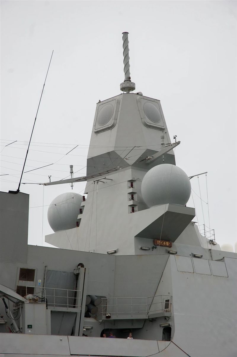 【武備巡禮】艦用主動相位陣列雷達 偵測距離遠 導引性能優異 可偵獲匿蹤飛機、飛彈2