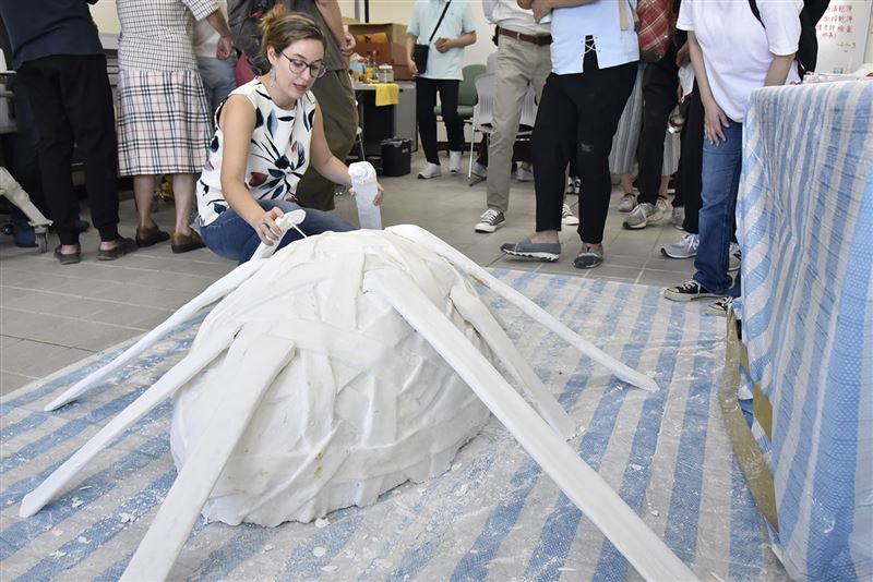華梵雕塑營成果發表 7位藝術大師聯手創作2