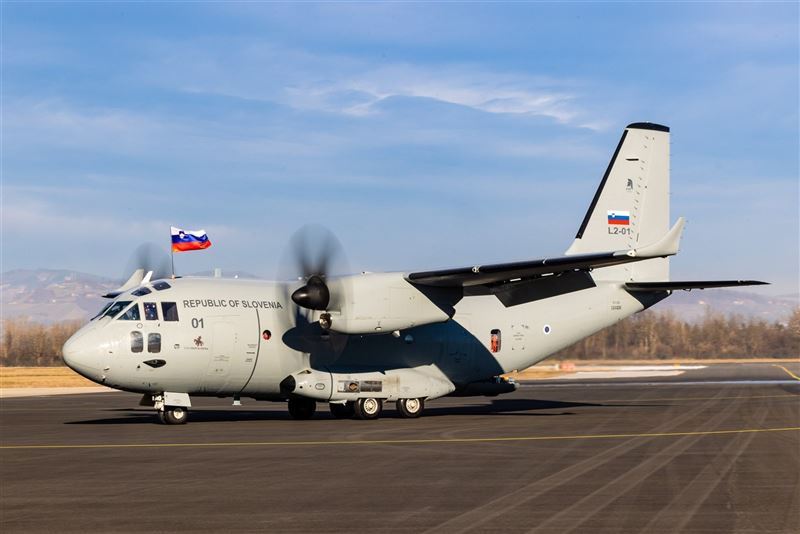 斯洛維尼亞空軍接收首架C-27J運輸機1