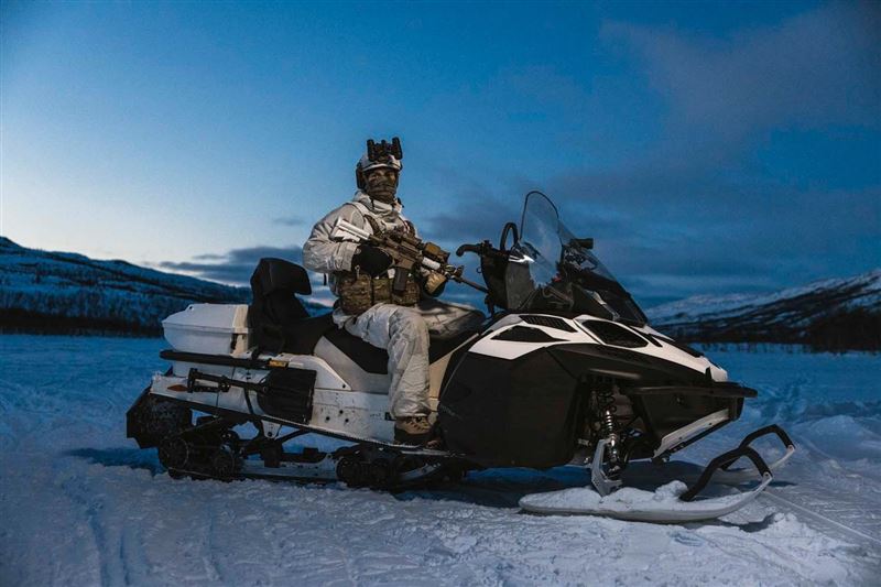 英採購雪地摩托車 強化極地突擊作戰2