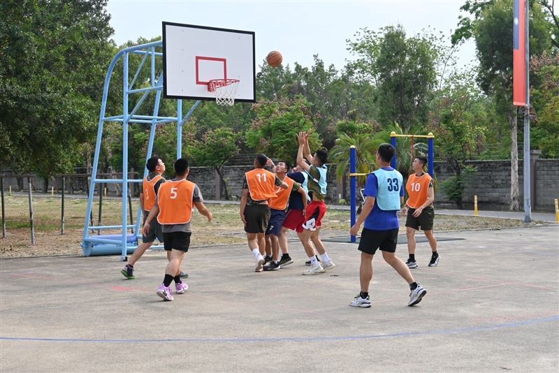 臺南憲兵隊籃球聯誼賽 凝聚團隊向心1
